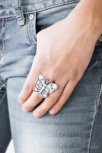 1-035 Sky high butterfly silver ring