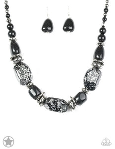 In Good Glazes Necklace - Black