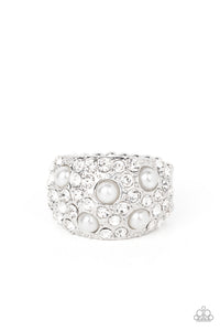 2-051 Gatsbys Girl - White