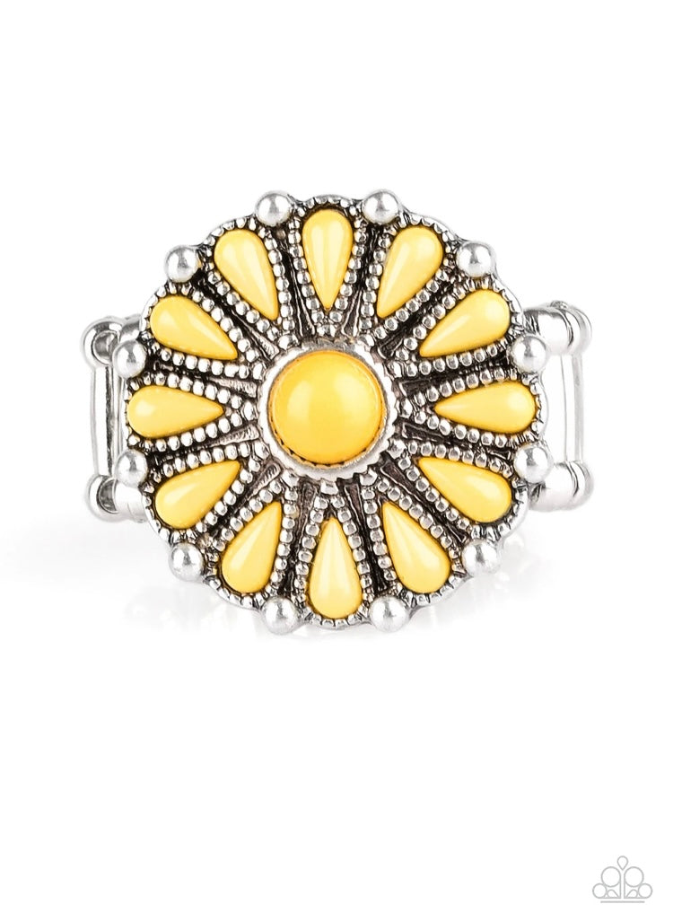 3-028 Poppy Pop-tastic- Yellow Ring