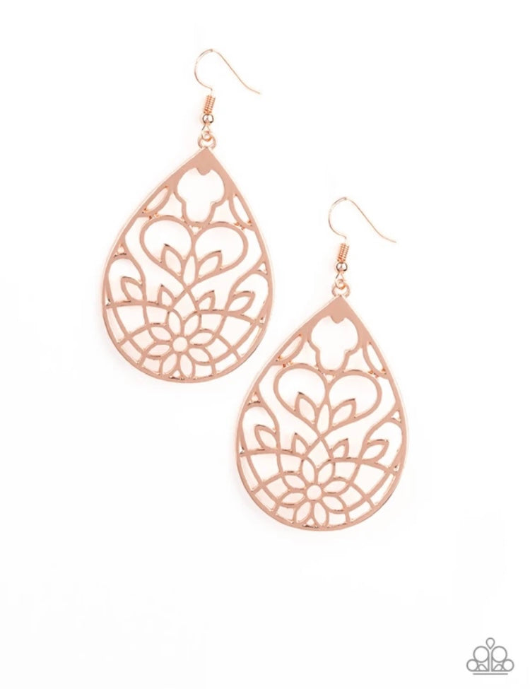 Lovely Lotus Earring - Rose Gold